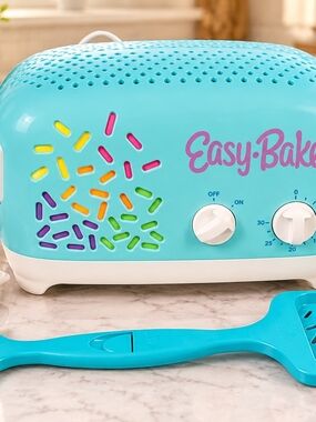 Easy-Bake Ultimate Oven Turquoise Blue Open Box New Missing Tray Hasbro 8+